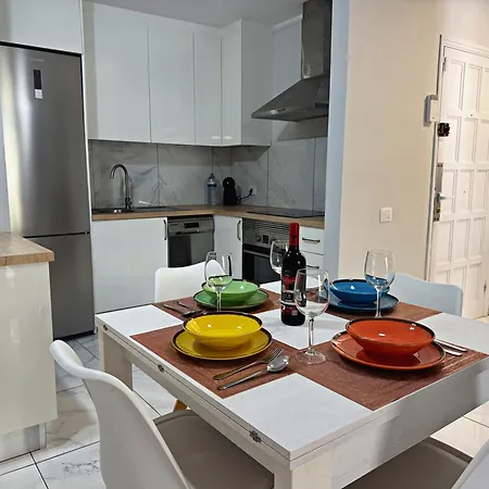 Apartmán Americas 600 Metres From The With 2 Bedrooms And 2 Bathrooms *