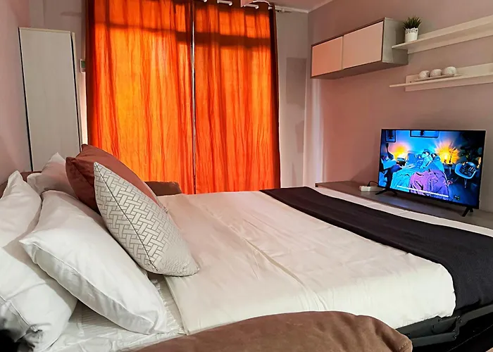 Americas 600 Metres From The With 2 Bedrooms And 2 Bathrooms Apartment *