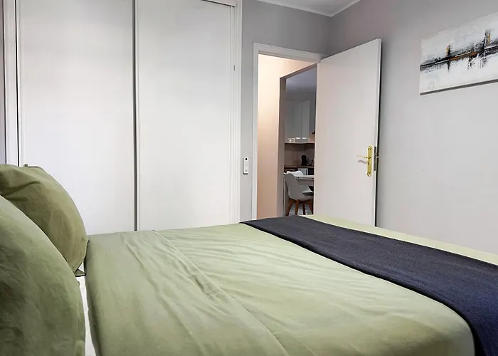 Americas 600 Metres From The With 2 Bedrooms And 2 Bathrooms Apartment