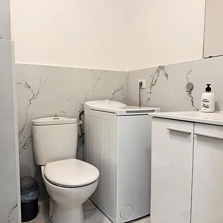 Americas 600 Metres From The With 2 Bedrooms And 2 Bathrooms Playa de las Americas (Tenerife)