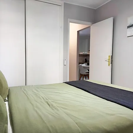 Americas 600 Metres From The With 2 Bedrooms And 2 Bathrooms Apartment