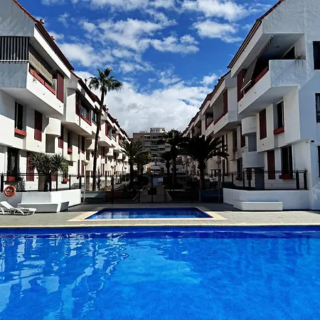 Apartment Americas 600 Metres From The With 2 Bedrooms And 2 Bathrooms Playa de las Américas