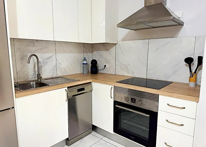 Americas 600 Metres From The With 2 Bedrooms And 2 Bathrooms * Playa de las Américas